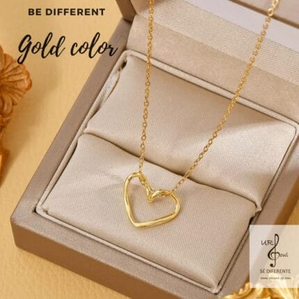 "Contorno de Amor" Gargantilla Love: Elegancia Minimalista