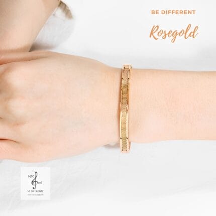 "Geometría de Luz" Brazalete Rosegold: Elegancia Grabada en Líneas