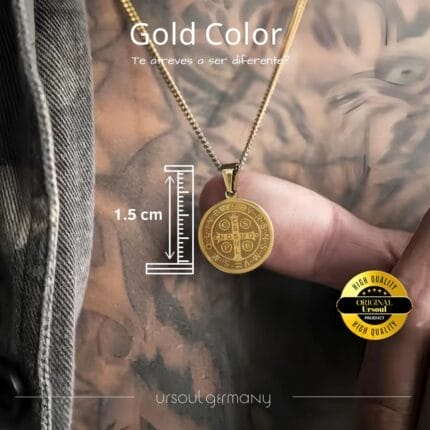 Fortaleza y Protección Dorada - Cadena Facetada con Dije del Escudo de San Benito - Colección Gold Color